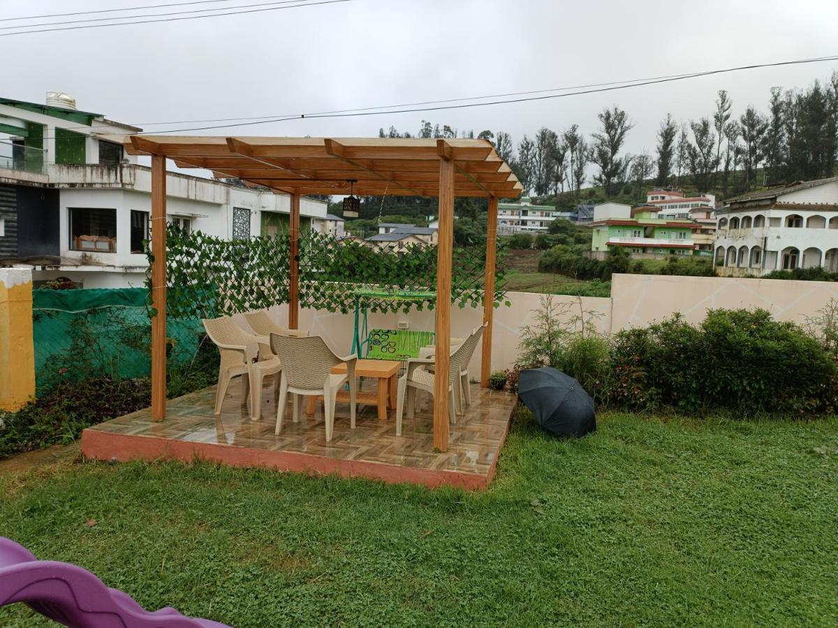לינה וארוחת בוקר אוטי Rose Garden Enclave For Families & Executives מראה חיצוני תמונה