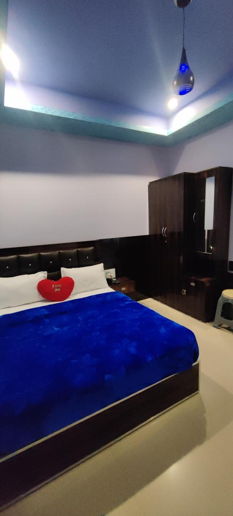 לינה וארוחת בוקר אוטי Rose Garden Enclave For Families & Executives מראה חיצוני תמונה